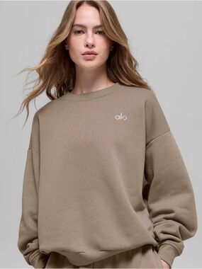 Alo Accolade Crew Neck Pullover